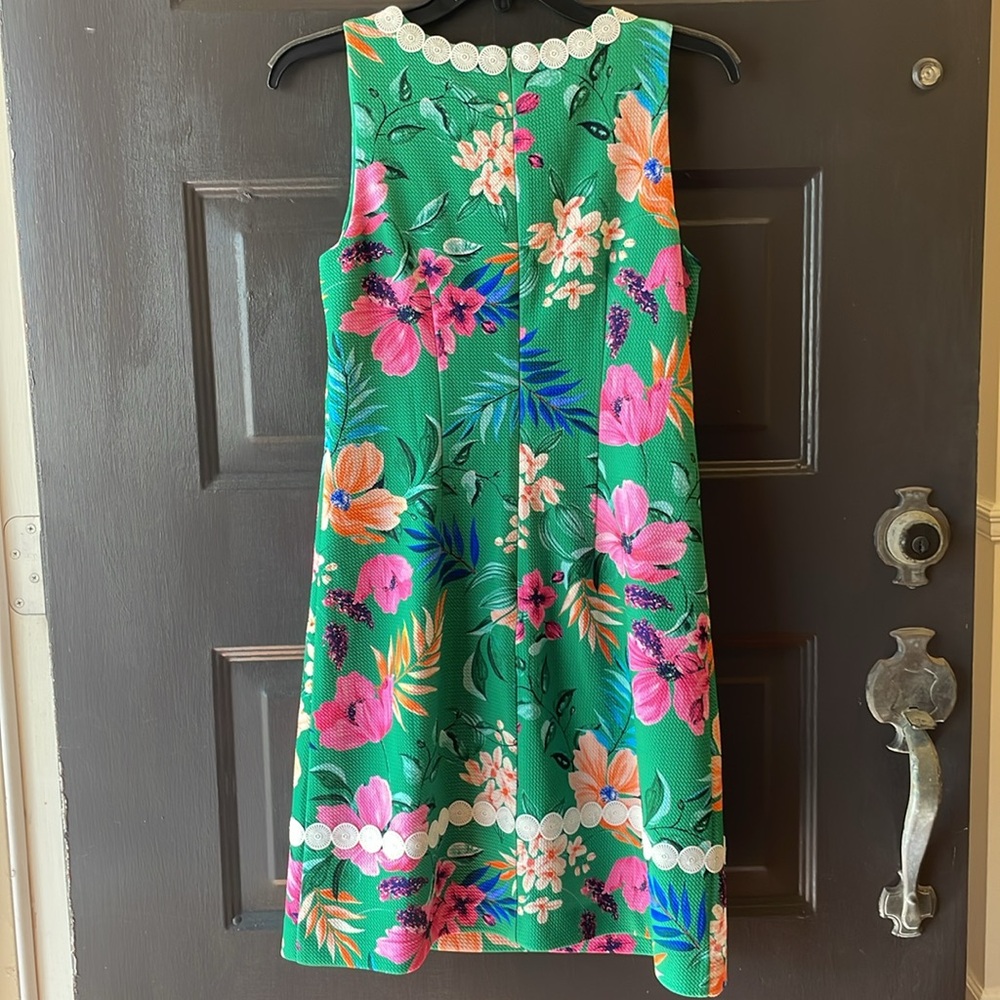 Eliza J | Tropical Floral Shift Dress Green Lace Trim Size 4 - Picture 2 of 5